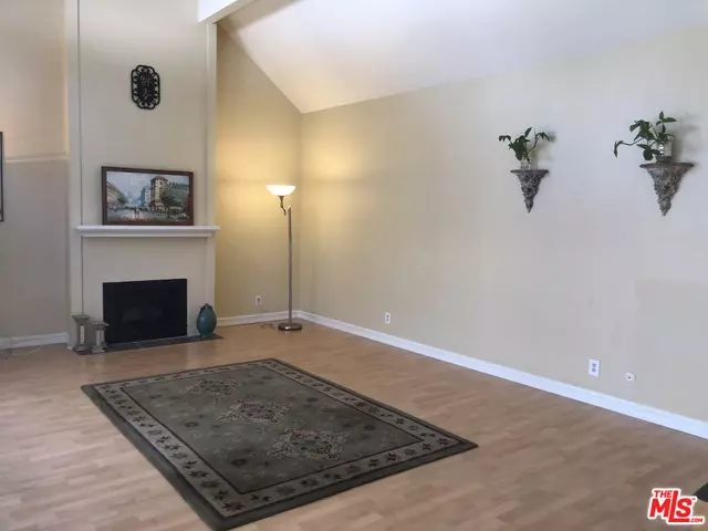 5642 Etiwanda Ave #2, Tarzana, CA 91356