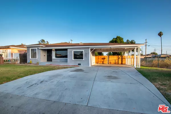 Compton, CA 90220,208 W Bennett St