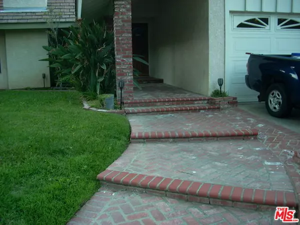 Valencia, CA 91355,23521 Avenida Rotella