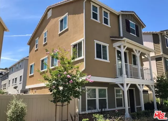 9134 Foster LN, Chatsworth, CA 91311