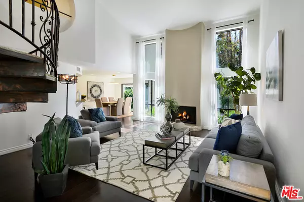 743 Shadow DR, Thousand Oaks, CA 91360