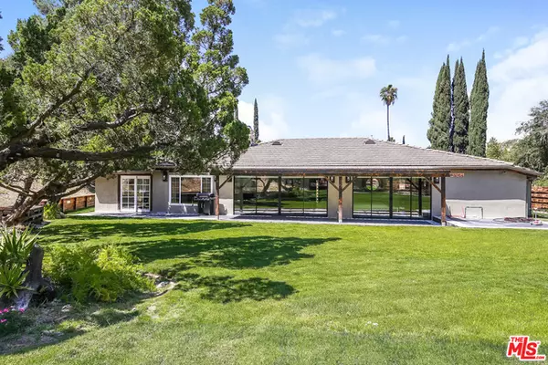 Sherman Oaks, CA 91403,15500 Royal Ridge Rd