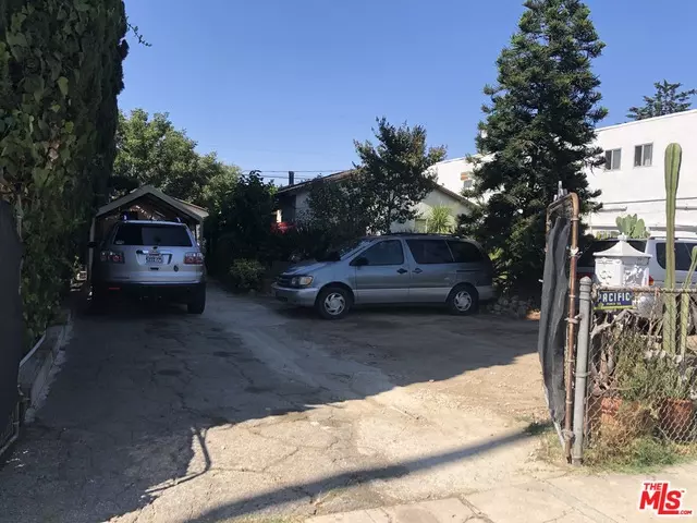 14809 Erwin St, Van Nuys, CA 91411