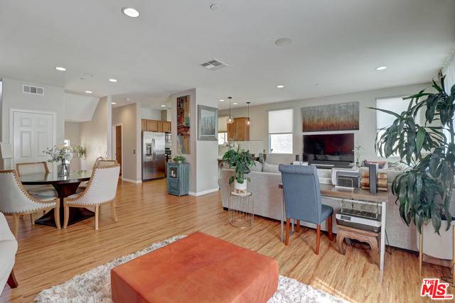 11917 Coratina Ln, Los Angeles, CA 90047
