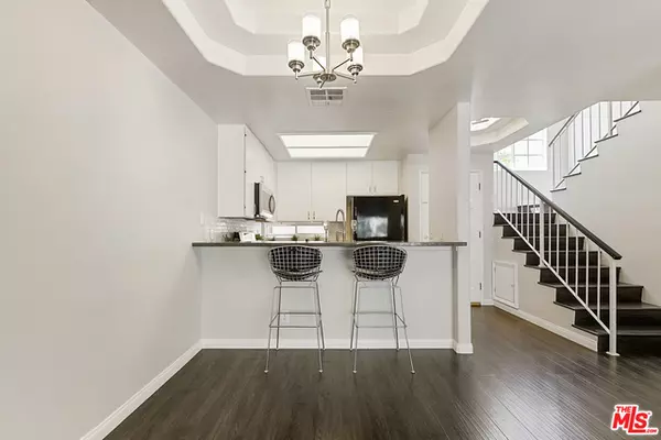 North Hollywood, CA 91602,11110 Camarillo St #104