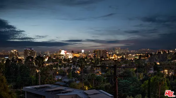 Los Angeles, CA 90068,5739 Valley Oak Dr