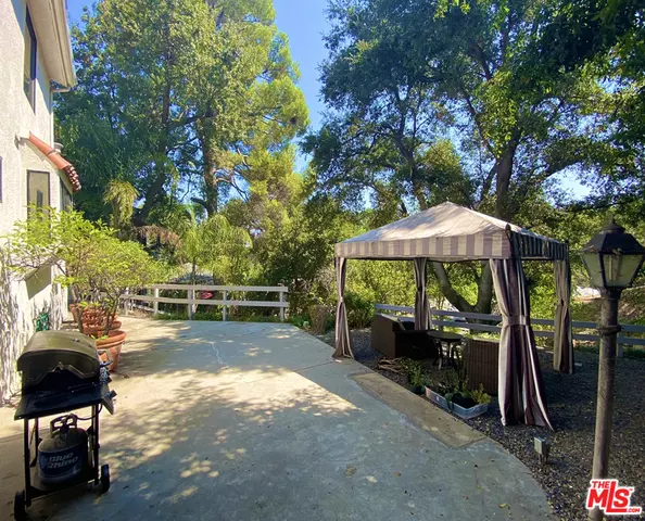 Woodland Hills, CA 91364,4292 Ensenada Dr