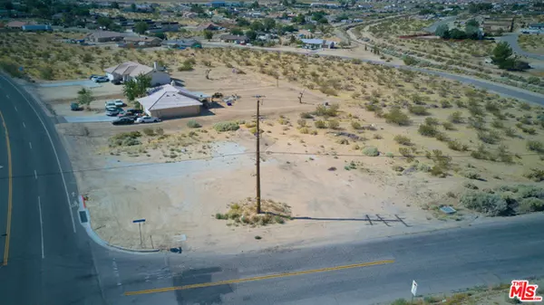 16480 VILLAGE DR, Victorville, CA 92394