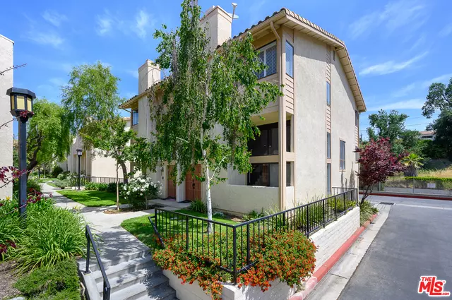 26301 W Plata Ln, Calabasas, CA 91302