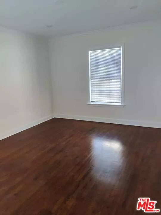 Los Angeles, CA 90038,750 N St Andrews Pl #102