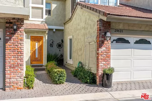 29621 Windsong Ln, Agoura Hills, CA 91301