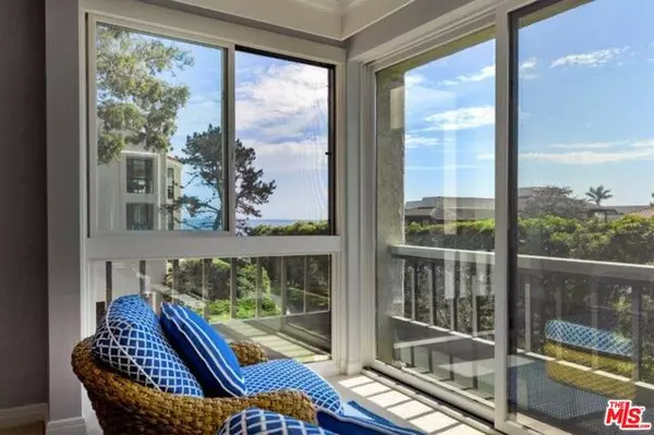 27 Seaview Dr, Santa Barbara, CA 93108