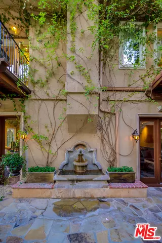 Santa Clarita, CA 91321,24871 Bella Vista Dr
