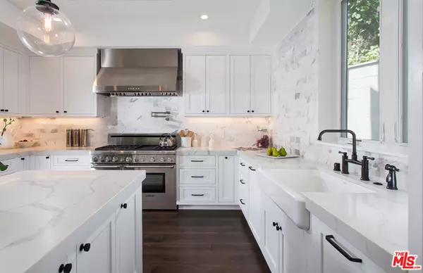 Corona Del Mar, CA 92625,2801 Bayside DR