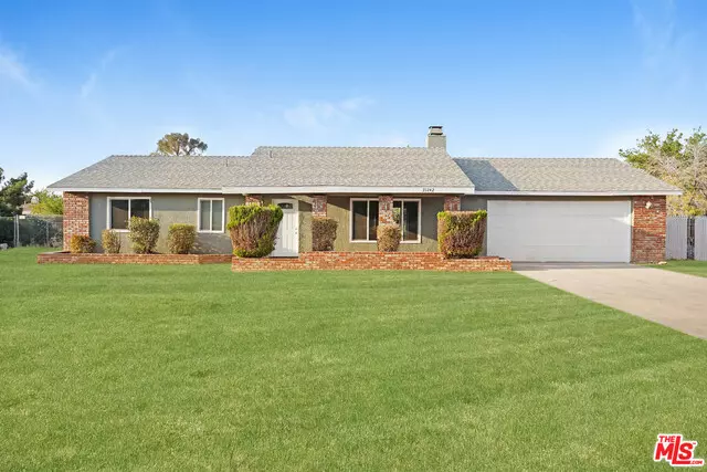21242 Wisteria St, Apple Valley, CA 92308