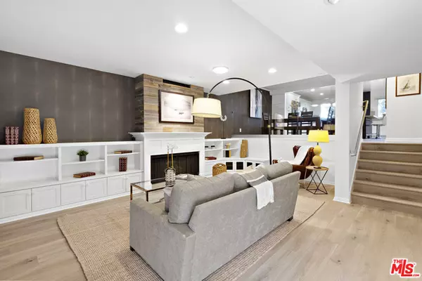 Marina Del Rey, CA 90292,4738 La Villa Marina #F