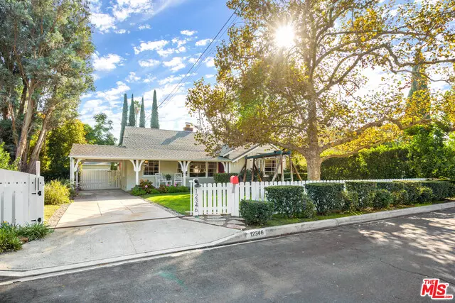 12346 Hartsook St, Valley Village, CA 91607