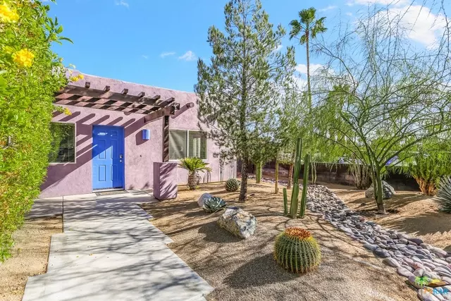 2120 N Cardillo Ave, Palm Springs, CA 92262