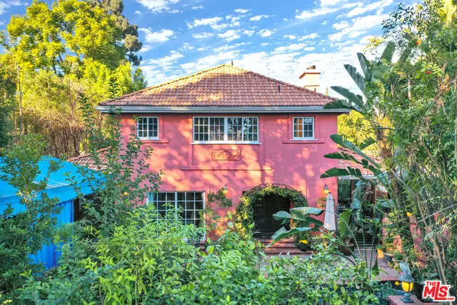 11589 Huston St, Valley Village, CA 91601