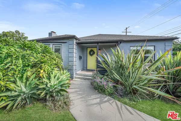 Los Angeles, CA 90019,1786 S Fairfax Ave