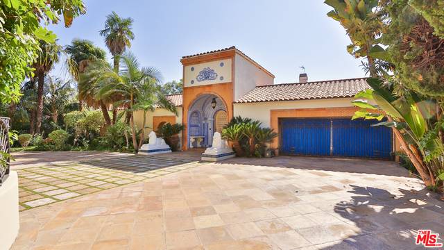 915 Benedict Canyon Dr, Beverly Hills, CA 90210