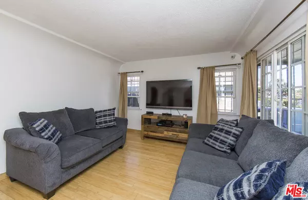 Compton, CA 90220,319 W Arbutus St