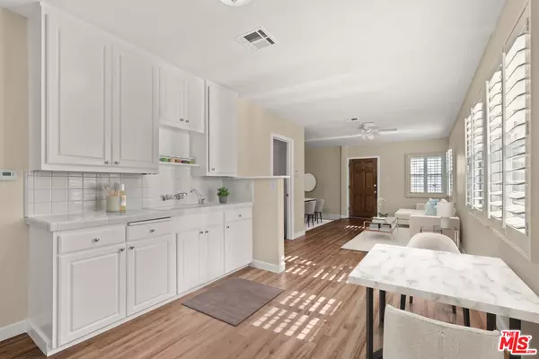 Compton, CA 90222,819 W Cherry St