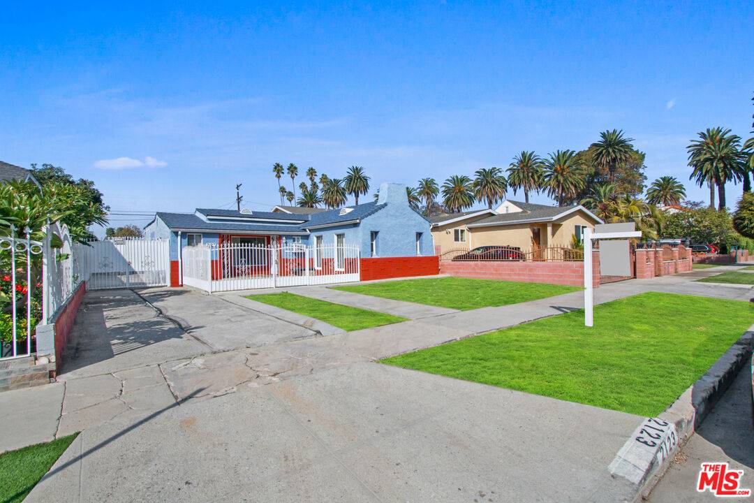 2123 S Cloverdale AVE, Los Angeles, CA 90016