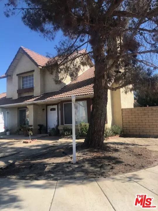 37466 Hudson St, Palmdale, CA 93552