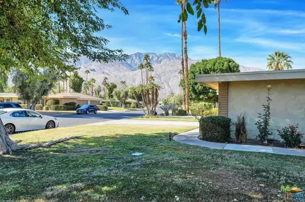 Palm Springs, CA 92264,2498 E Oakcrest Dr