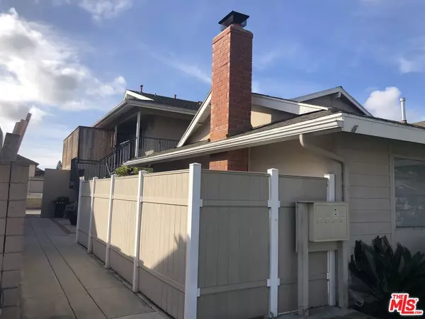 Huntington Beach, CA 92647,7260 Corsican Dr