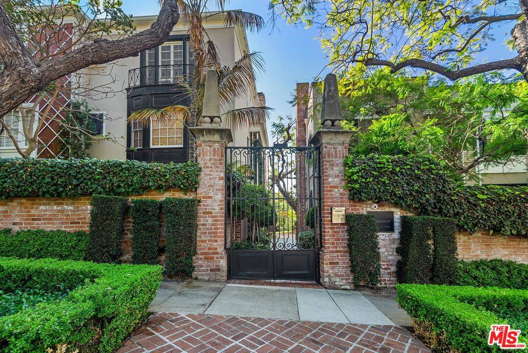 8726 Shoreham Dr #A, West Hollywood, CA 90069