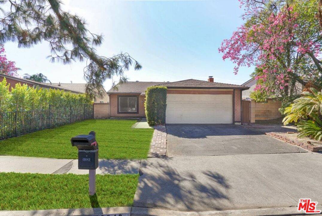 13043 Tonopah St, Arleta, CA 91331