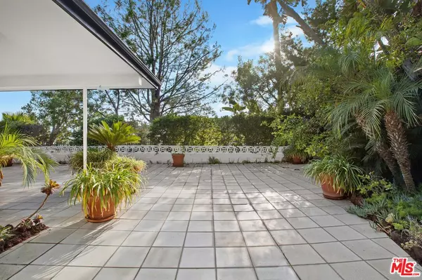 Beverly Hills, CA 90210,9929 Anthony Pl