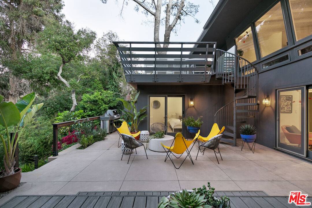Reimagined Mid-Century Modern - Pacific Palisades