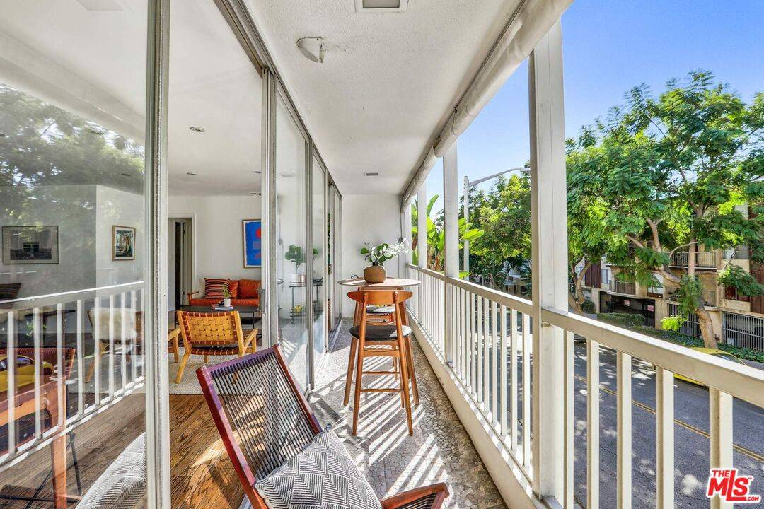 West Hollywood, CA 90069,1400 N Sweetzer Ave #102