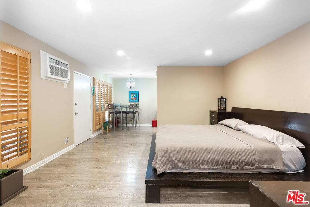 West Hollywood, CA 90069,970 Palm Ave #103