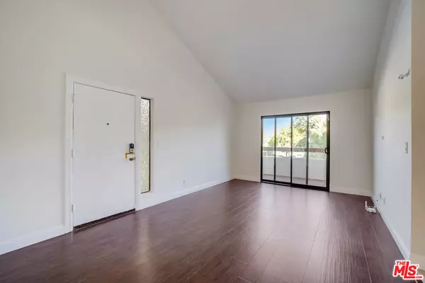 Santa Clarita, CA 91387,18065 Sundowner Way #616