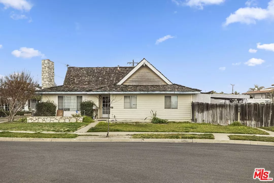 Huntington Beach, CA 92646,9261 CHRISTINE DR