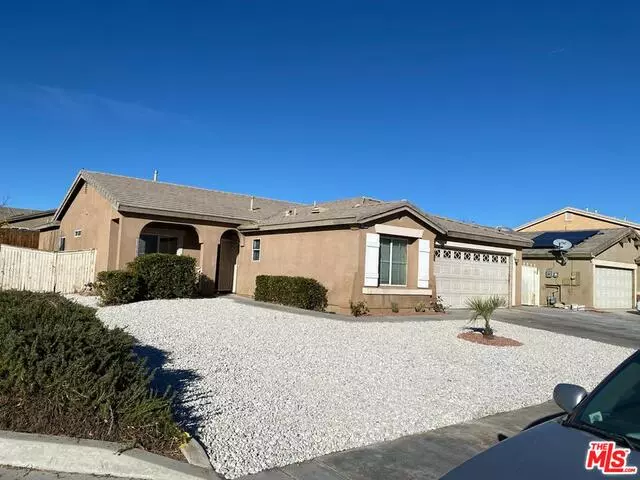 13566 Fox Point Rd, Victorville, CA 92392