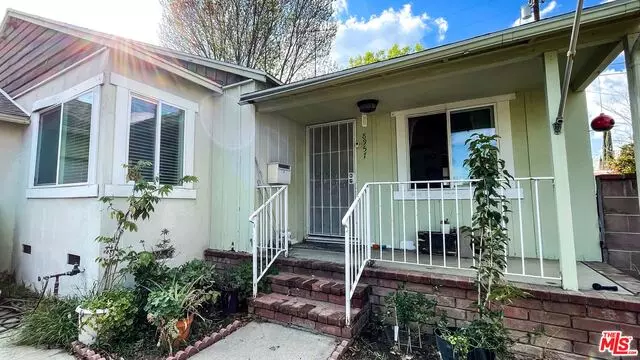 8957 Amigo Ave, Northridge, CA 91324