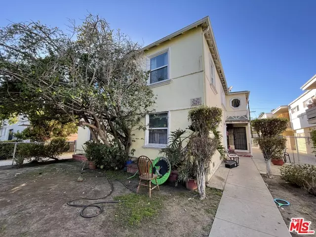 2625 Chariton St, Los Angeles, CA 90034