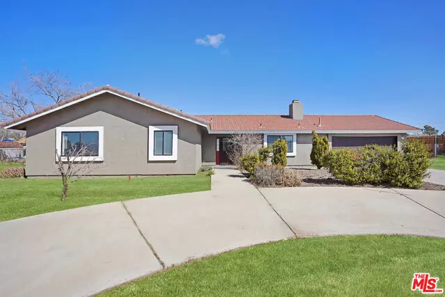 15531 Apple Valley Rd, Apple Valley, CA 92307