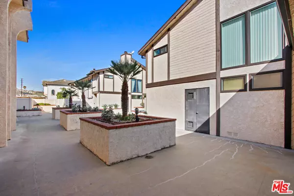 Torrance, CA 90505,24001 Neece Ave #13