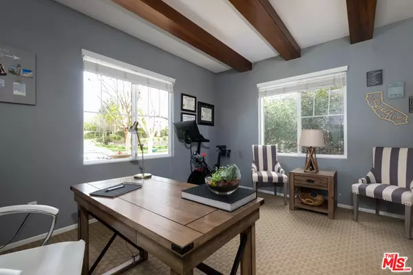 Valencia, CA 91355,28031 Alta Vista Ave