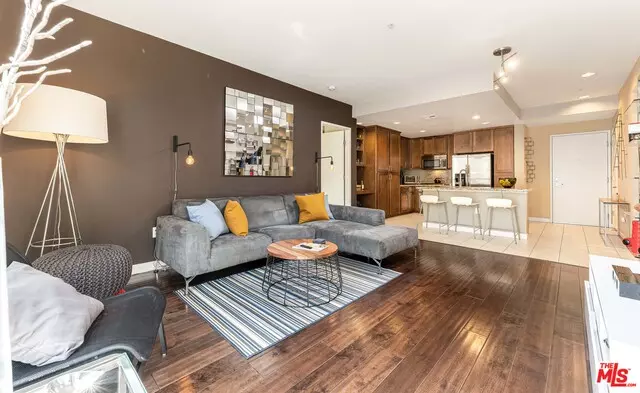 21301 Erwin St #551, Woodland Hills, CA 91367
