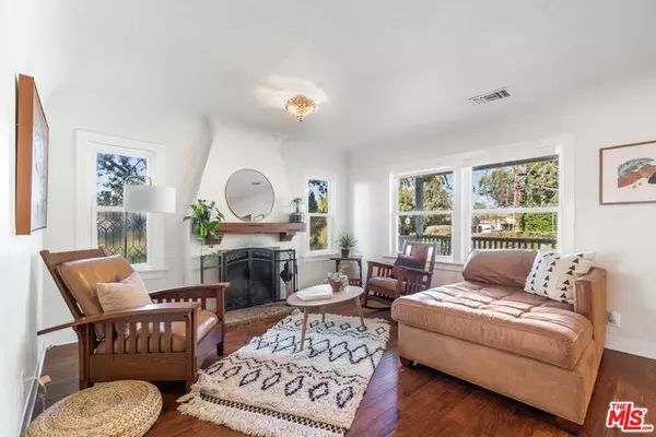 Altadena, CA 91001,2176 Santa Anita Ave