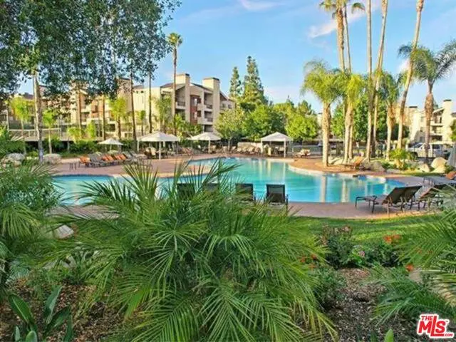 Woodland Hills, CA 91367,5500 Owensmouth Ave #232