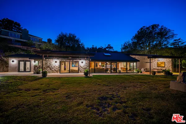 3932 Starland Dr, La Canada Flintridge, CA 91011