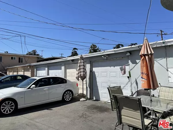 Santa Ana, CA 92707,1406 S Sycamore St